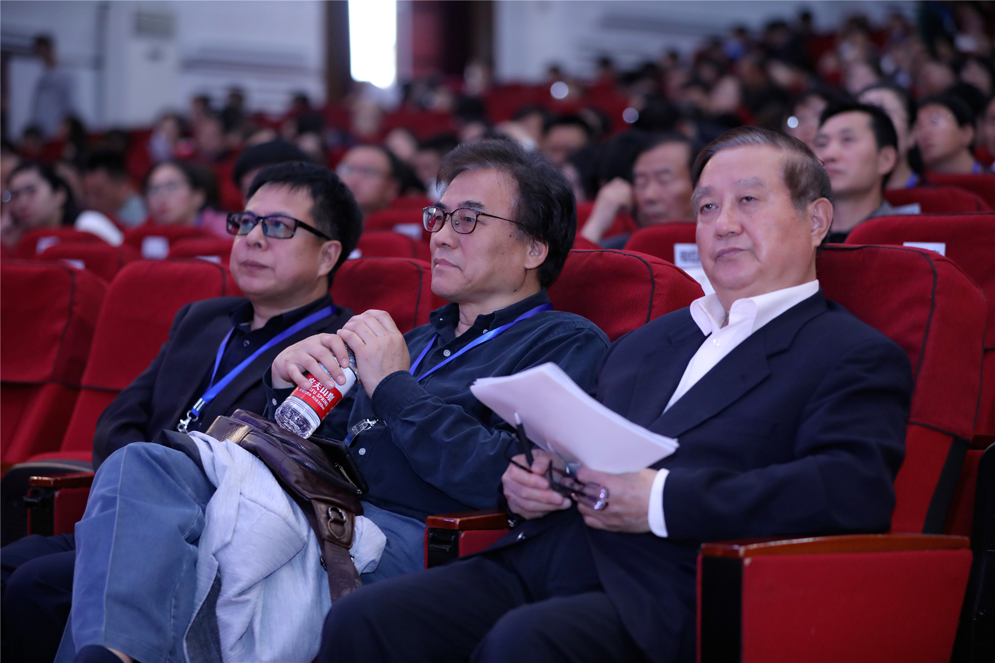 研究院院长朱孝忠与韩民秘书长、魏续臻教授在峰会现场