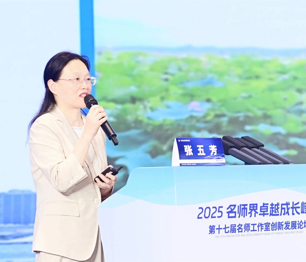 692d743f515ac.jpg 692d743f515ac.jpg